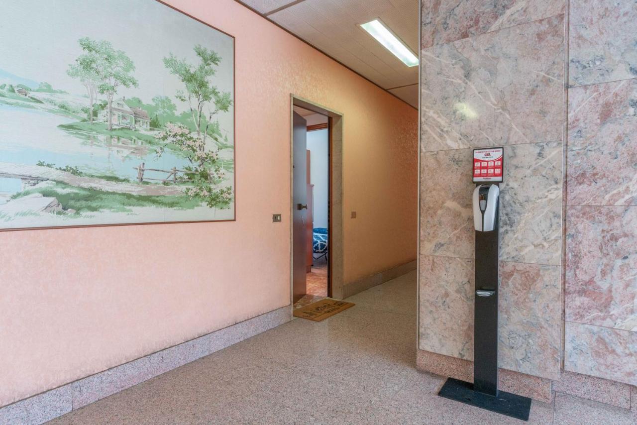 Ferienwohnung Zona Navigli - Smart House Con Tv 50 E Fast Wifi Mailand Exterior foto